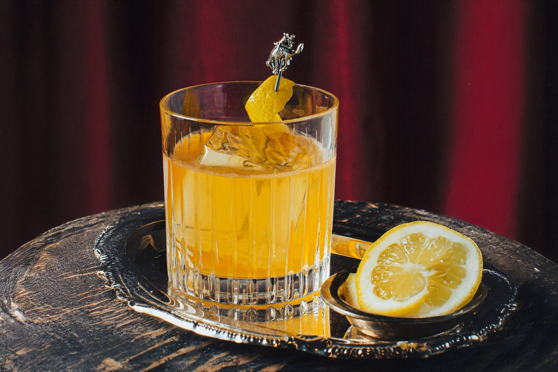Gold Rush cocktail - Proof & Grain
